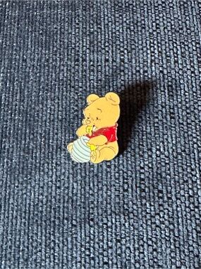 Winnie the Pooh Honey Pot Enamel Pin - Yellow & Red